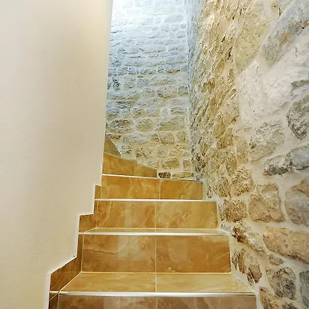 Primera Apartment